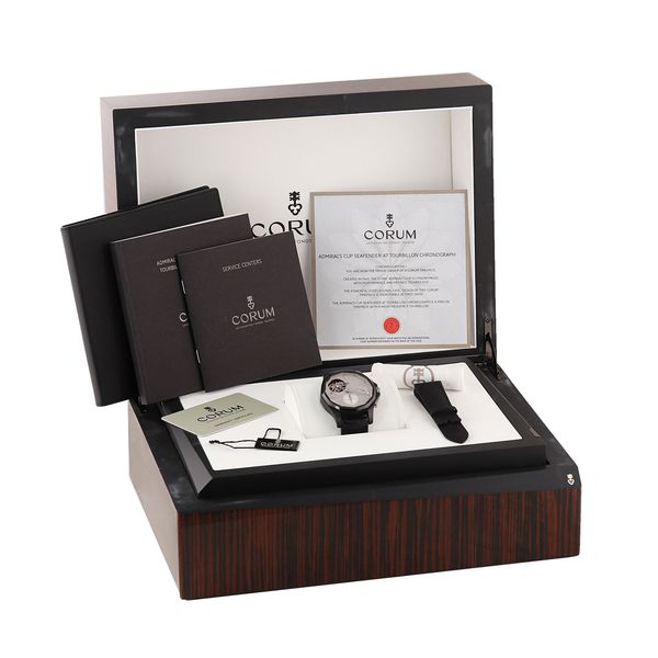 Corum Admirals Cup 398.550.19/0001 AG10